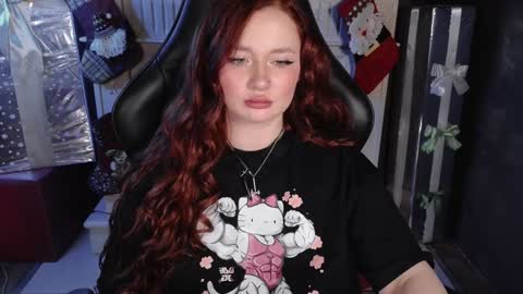 Snapshot of carolina_winter chatting on 12-31-24, 11:42 Mira online show from 12-31-24, 11:42