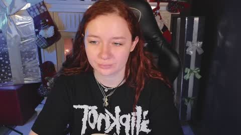 Snapshot of carolina_winter chatting on 01-07-25, 05:43 Mira online show from 01-07-25, 05:43
