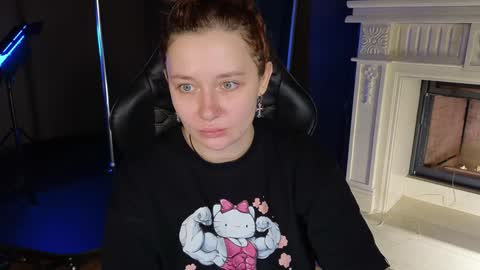 Snapshot of carolina_winter chatting on 02-05-25, 05:41 Mira online show from 02-05-25, 05:41
