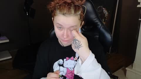 Snapshot of carolina_winter chatting on 02-07-25, 05:52 Mira online show from 02-07-25, 05:52