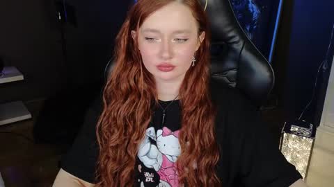 Snapshot of carolina_winter chatting on 02-07-25, 08:55 Mira online show from 02-07-25, 08:55