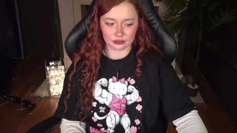 Snapshot of carolina_winter chatting on 02-08-25, 08:52 Mira online show from 02-08-25, 08:52