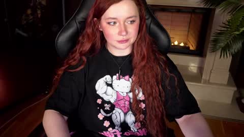 Snapshot of carolina_winter chatting on 02-08-25, 02:49 Mira online show from 02-08-25, 02:49