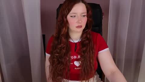 Snapshot of carolina_winter chatting on 02-15-25, 02:11 Mira online show from 02-15-25, 02:11