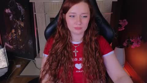 Snapshot of carolina_winter chatting on 03-11-25, 07:14 Mira online show from 03-11-25, 07:14