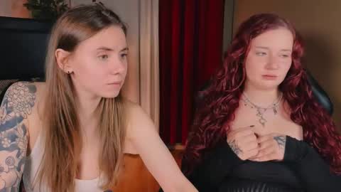 Snapshot of carolina_winter chatting on 09-17-25, 08:21 Mira online show from 09-17-25, 08:21