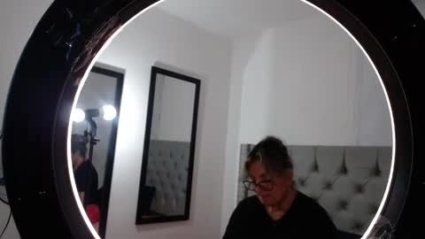 Snapshot of carolinacrus01 chatting on 02-12-25, 12:37 Carolina online show from 02-12-25, 12:37