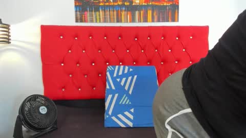 Carolina online show from 11-13-25, 02:49