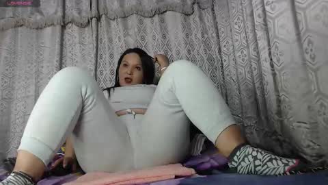 Snapshot of carolinajamess chatting on 02-19-26, 09:55 Camelia online show from 02-19-26, 09:55