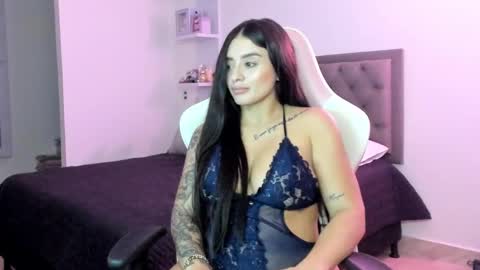 Snapshot of carolinasnt21 chatting on 02-05-25, 03:13 carolina snt online show from 02-05-25, 03:13