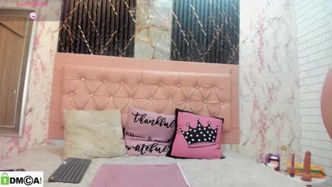 Snapshot of caroline_daring chatting on 11-20-25, 11:54 caroline daring online show from 11-20-25, 11:54