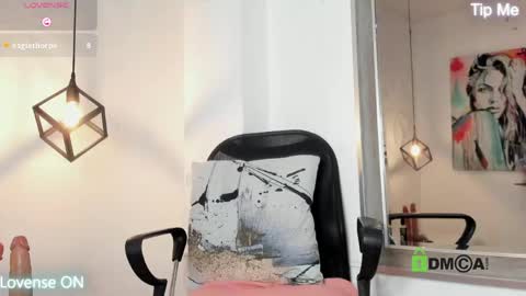 caroline daring online show from 04-25-26, 01:41