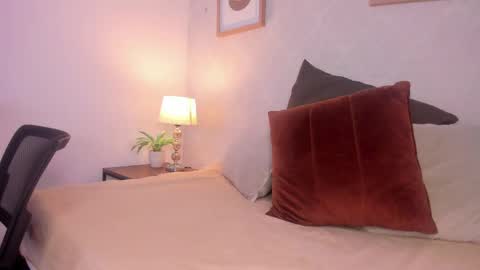  Caroline  online show from 05-23-26, 11:36