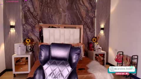 caroline_foster1 online show from 04-20-26, 12:19