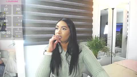 Snapshot of caroline_jackson_ chatting on 03-10-25, 12:59 C A R O L I N E online show from 03-10-25, 12:59