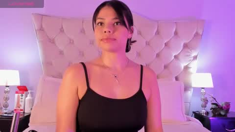 Snapshot of caroline_nasty__ chatting on 09-19-25, 05:46 Caroline online show from 09-19-25, 05:46