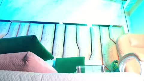 Snapshot of caroline_palmerr chatting on 12-17-25, 03:12 Carolina online show from 12-17-25, 03:12