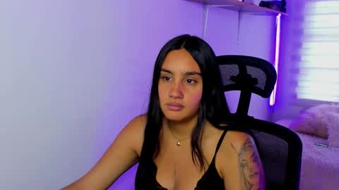 caroline_rodriguez_9 online show from 12-21-25, 06:59