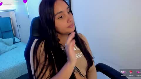 caroline_rodriguez_9 online show from 02-03-26, 06:02