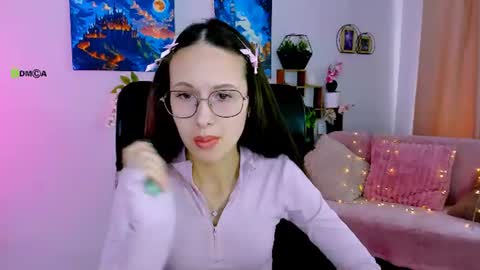 Snapshot of caroline_rosee_ chatting on 07-16-26, 08:42 Caroline online show from 07-16-26, 08:42