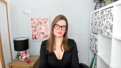 Snapshot of carolineamore chatting on 02-04-25, 03:26 CarolineAmore online show from 02-04-25, 03:26