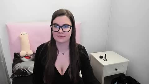 Snapshot of carolineamore chatting on 03-11-26, 05:19 CarolineAmore online show from 03-11-26, 05:19