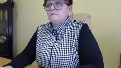 Snapshot of carolinedream_ chatting on 01-21-25, 12:29 CarolineDream online show from 01-21-25, 12:29