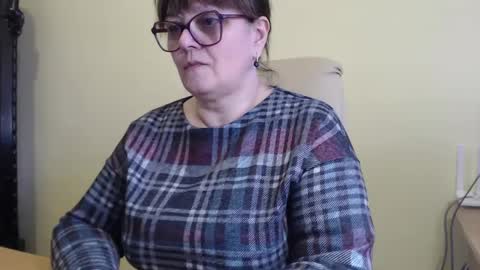 Snapshot of carolinedream_ chatting on 01-23-25, 10:32 CarolineDream online show from 01-23-25, 10:32