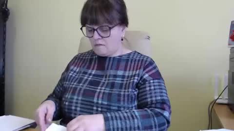 Snapshot of carolinedream_ chatting on 02-04-25, 06:46 CarolineDream online show from 02-04-25, 06:46