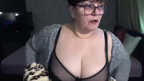 Snapshot of carolinedream_ chatting on 02-09-25, 08:54 CarolineDream online show from 02-09-25, 08:54