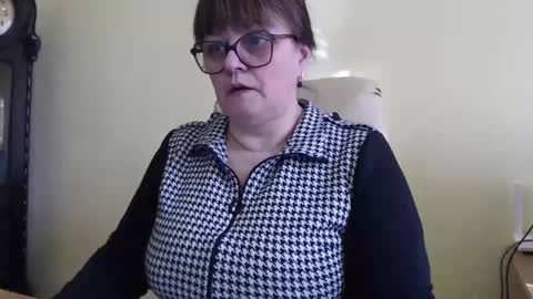Snapshot of carolinedream_ chatting on 02-11-25, 07:54 CarolineDream online show from 02-11-25, 07:54