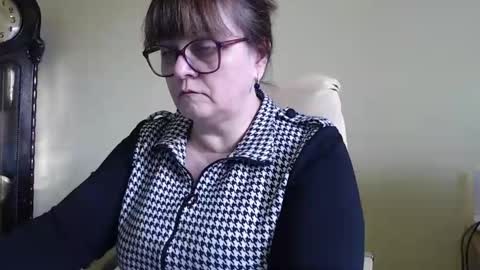 Snapshot of carolinedream_ chatting on 02-13-25, 06:30 CarolineDream online show from 02-13-25, 06:30