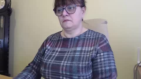 Snapshot of carolinedream_ chatting on 02-14-25, 06:23 CarolineDream online show from 02-14-25, 06:23