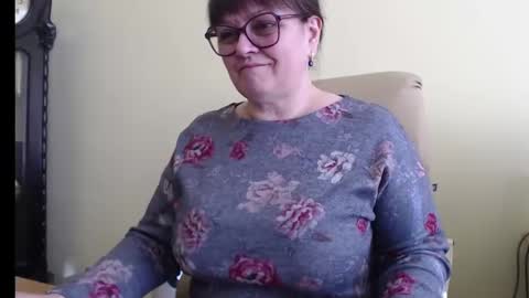 Snapshot of carolinedream_ chatting on 02-20-25, 07:01 CarolineDream online show from 02-20-25, 07:01