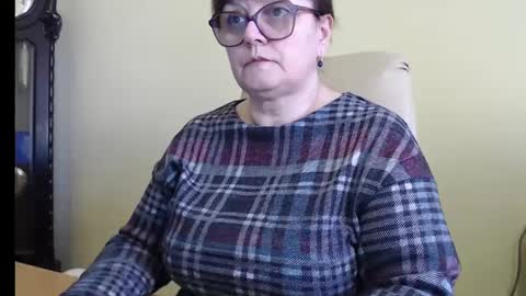 Snapshot of carolinedream_ chatting on 02-25-25, 12:34 CarolineDream online show from 02-25-25, 12:34