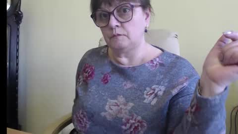 Snapshot of carolinedream_ chatting on 02-27-25, 12:13 CarolineDream online show from 02-27-25, 12:13