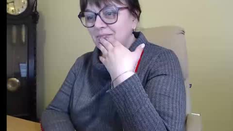 Snapshot of carolinedream_ chatting on 03-04-25, 06:26 CarolineDream online show from 03-04-25, 06:26