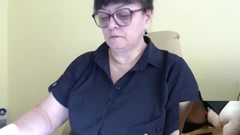 Snapshot of carolinedream_ chatting on 09-09-25, 06:13 CarolineDream online show from 09-09-25, 06:13