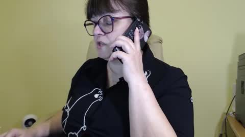 Snapshot of carolinedream_ chatting on 10-10-25, 07:18 CarolineDream online show from 10-10-25, 07:18