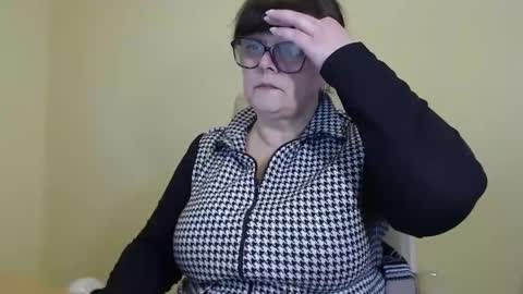 Snapshot of carolinedream_ chatting on 10-13-25, 05:18 CarolineDream online show from 10-13-25, 05:18