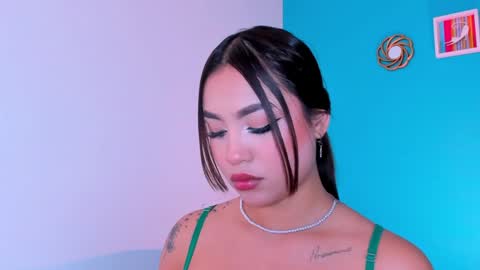 Snapshot of carolineegarcia chatting on 02-06-25, 01:32 CarolineeGarcia online show from 02-06-25, 01:32