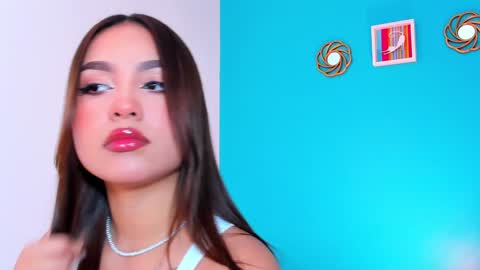 Snapshot of carolineegarcia chatting on 02-07-25, 06:14 CarolineeGarcia online show from 02-07-25, 06:14