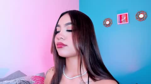 Snapshot of carolineegarcia chatting on 02-12-25, 04:44 CarolineeGarcia online show from 02-12-25, 04:44