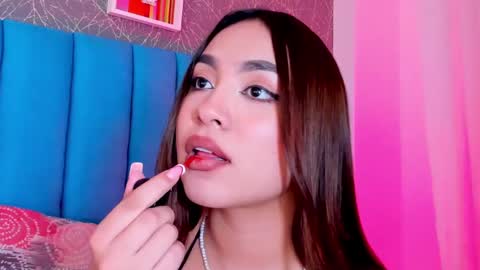 Snapshot of carolineegarcia chatting on 03-07-25, 01:40 CarolineeGarcia online show from 03-07-25, 01:40