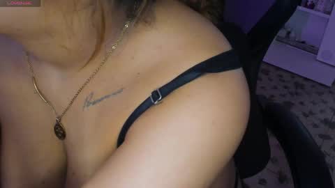 Snapshot of carolineegarcia chatting on 05-19-26, 10:32 CarolineeGarcia online show from 05-19-26, 10:32