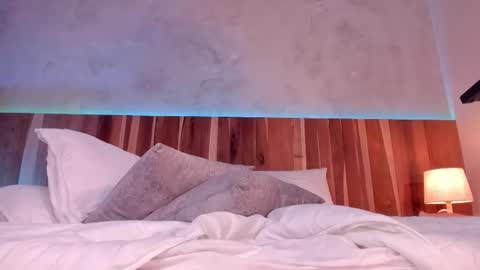 Caroline online show from 12-13-25, 07:53