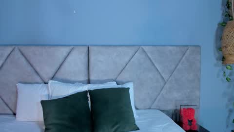 Caroline online show from 03-15-26, 04:07