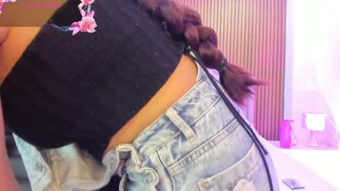 Caroline online show from 04-28-26, 12:32