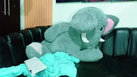 carolinejesh online show from 06-28-26, 12:27