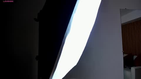 Snapshot of carolinemiller1 chatting on 11-29-25, 11:35 Caro online show from 11-29-25, 11:35